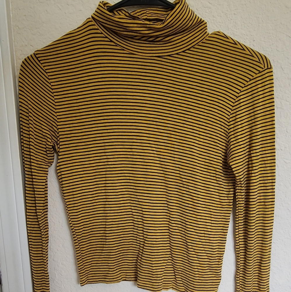 Long sleeve turtle neck